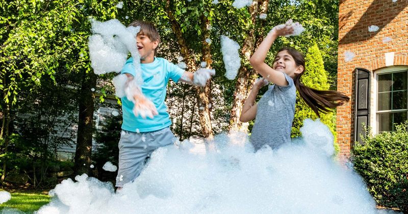 GET READY FOR FUN IN THE FÖM THIS SUMMER! Excitement is Bubbling Over for Active Outdoor Play the Föm Mania® Way Now in Stock at Target—Also Available Now at Walgreens, CVS, BJ’s, Kohl’s, Meijer and Dollar General